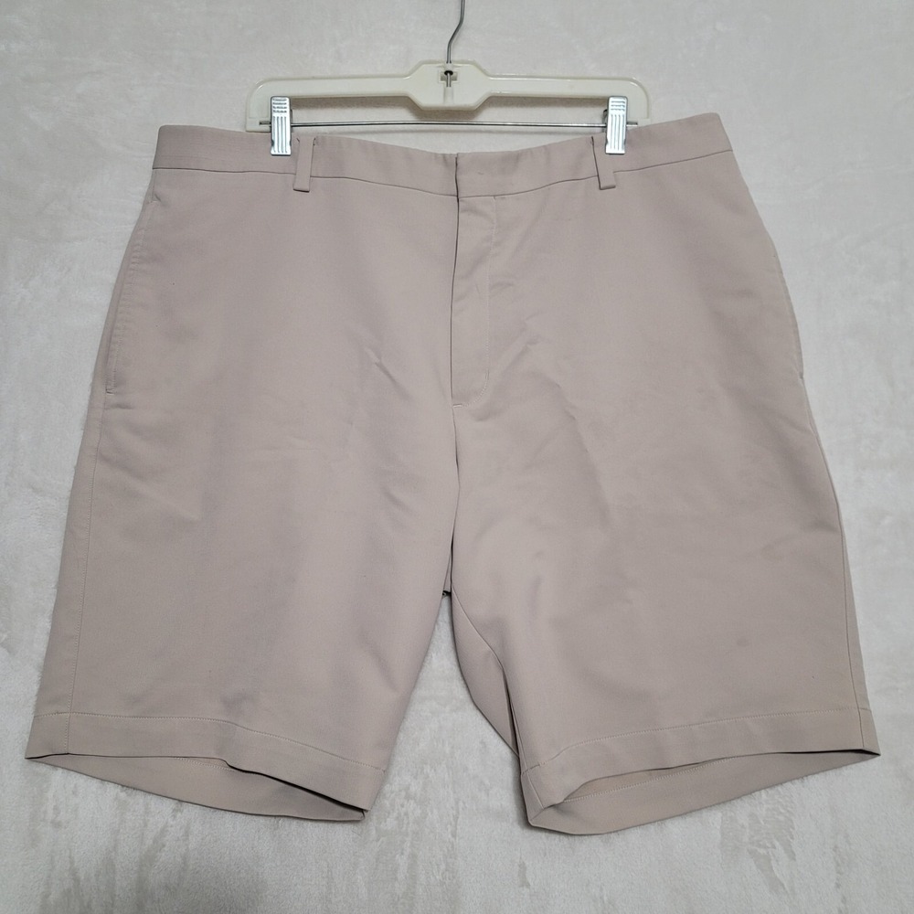 Tiger Woods Golf Shorts Mens 40 Beige Flat Front Casual